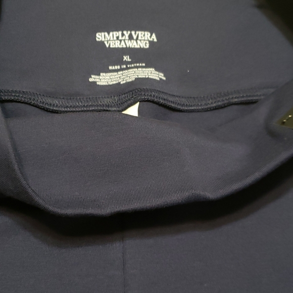 High  Rise Legging - Picture 3 of 4